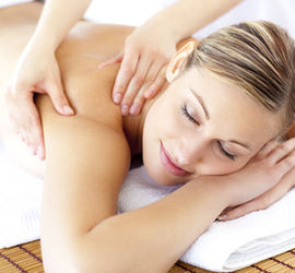 Obtíže Bechtěrevovy nemoci pomůže zmírnit odborná masáž