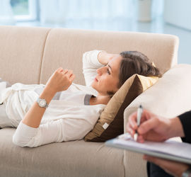 V boji proti bolesti může pomoci i psycholog