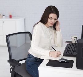 Revmatik a sezení u počítače – jak to skloubit?